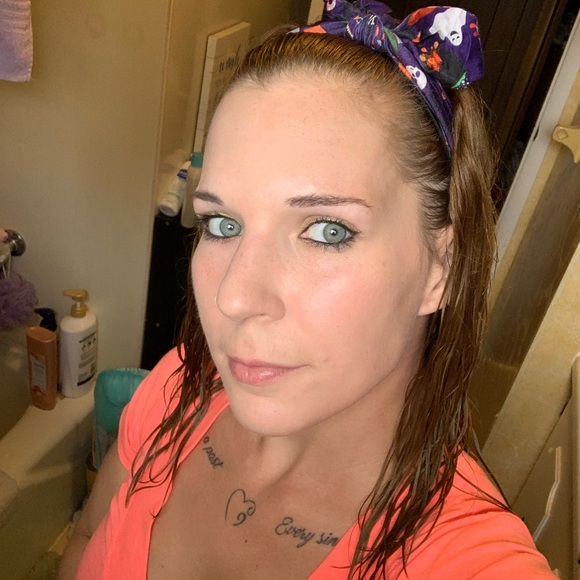 Meet your Posher, Erika - Picture 5 of 5